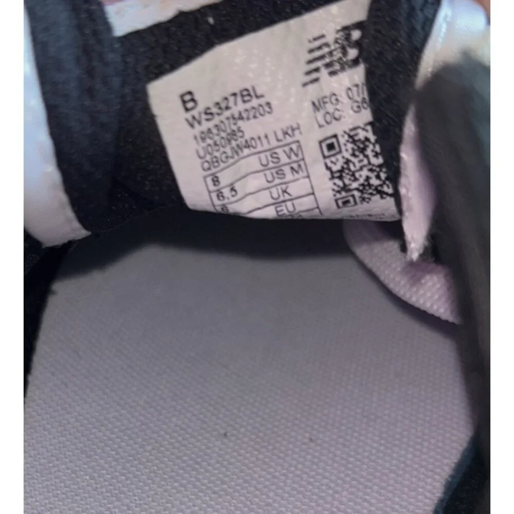 Black and White Women's Sneakers - Stylish Everyday Comfort - Picture 9 of 9